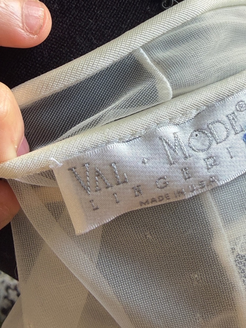 Vintage Sheer Lace Robe in Ivory - Women's Intimates - Picture 14 of 15